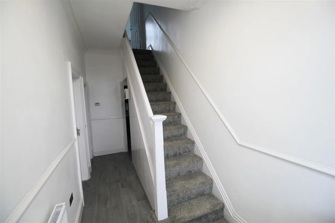 Cranbourne Road, Ashton-Under-Lyne, photo 2
