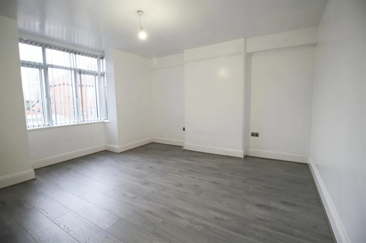 Cranbourne Road, Ashton-Under-Lyne, photo 6