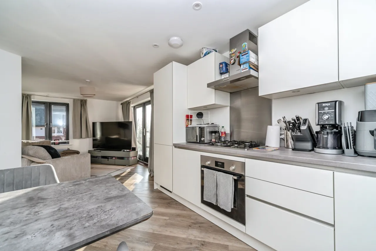 2 bed flat for sale, Linden Road, Bedford, MK40