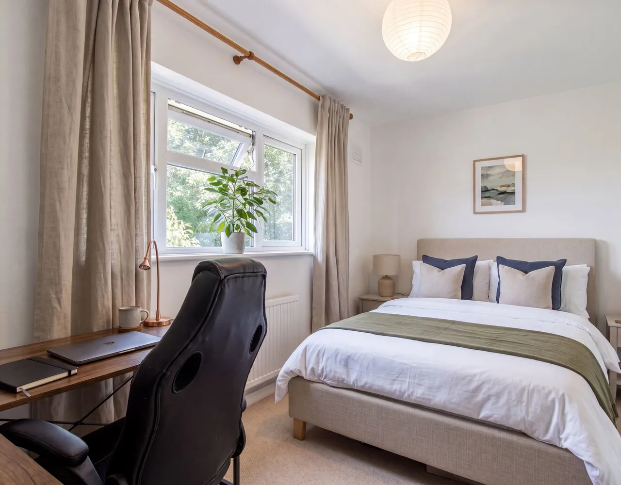 Moat Crescent, London N3, photo 10