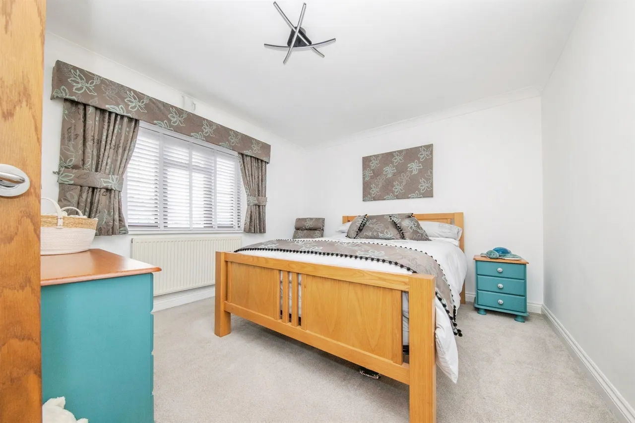 Jaywick Lane, Clacton-On-Sea, photo 12