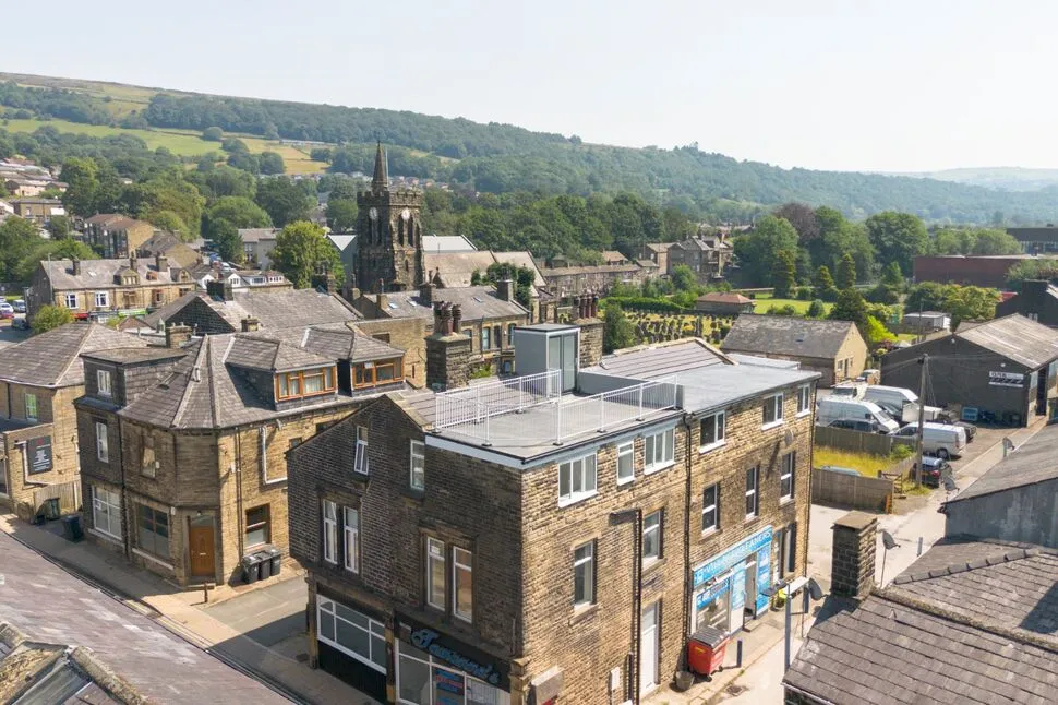 2 bed flat for sale — George Street, Hebden Bridge, HX7