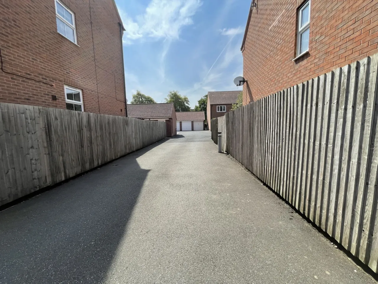 Balderton, Newark, Notts, photo 12