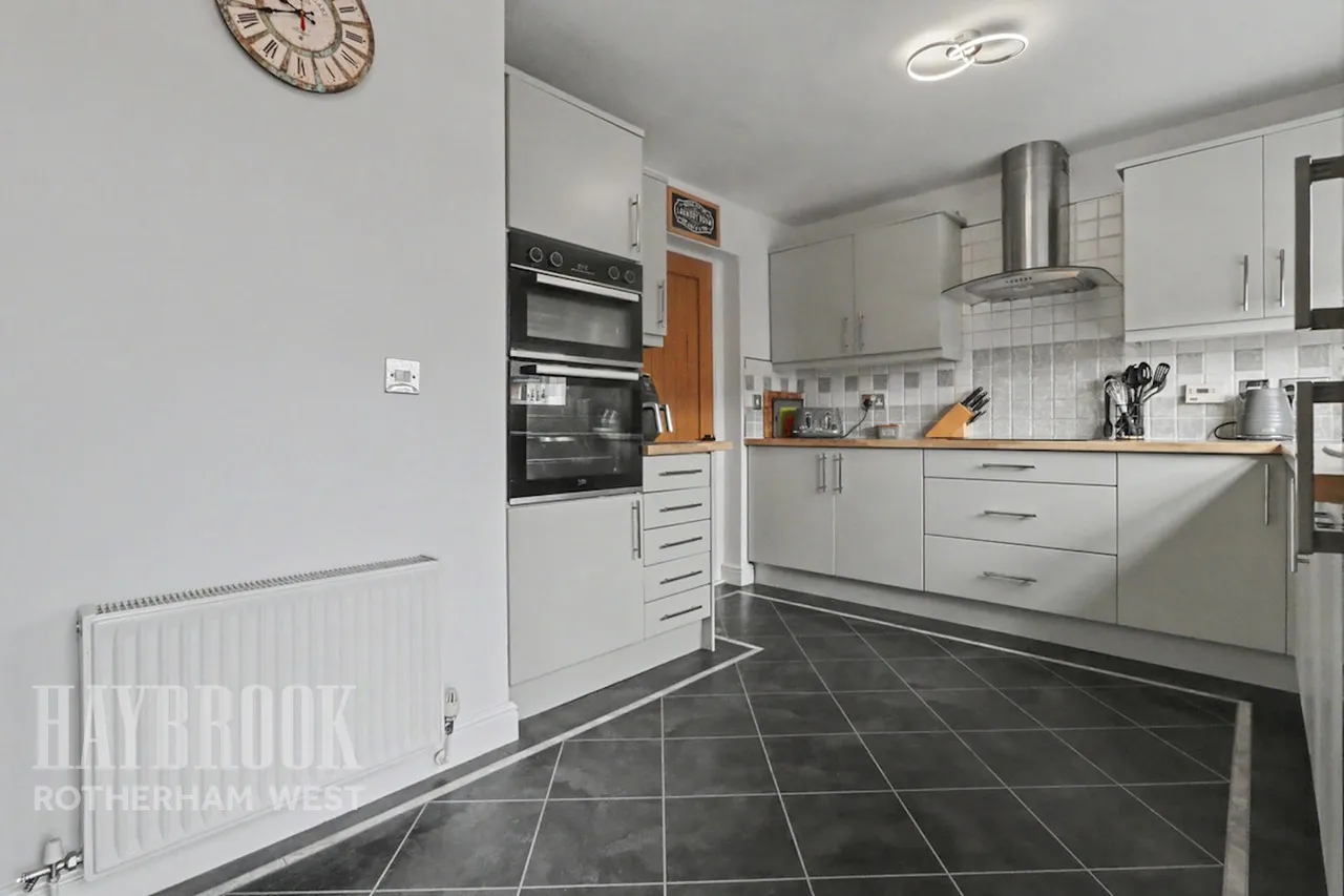 Ash Court, Maltby, photo 4