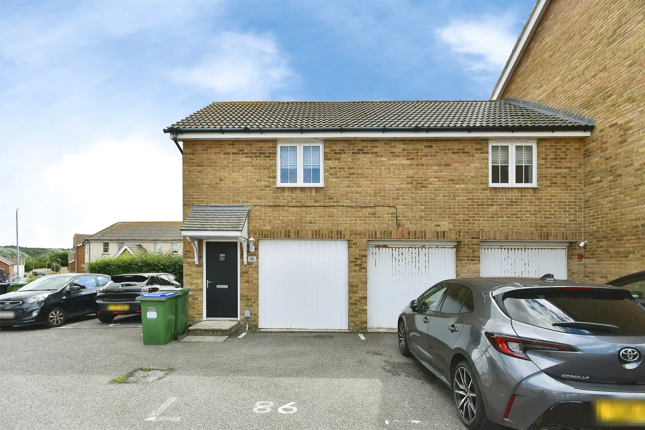 Westview Close, Peacehaven, BN10, photo 17