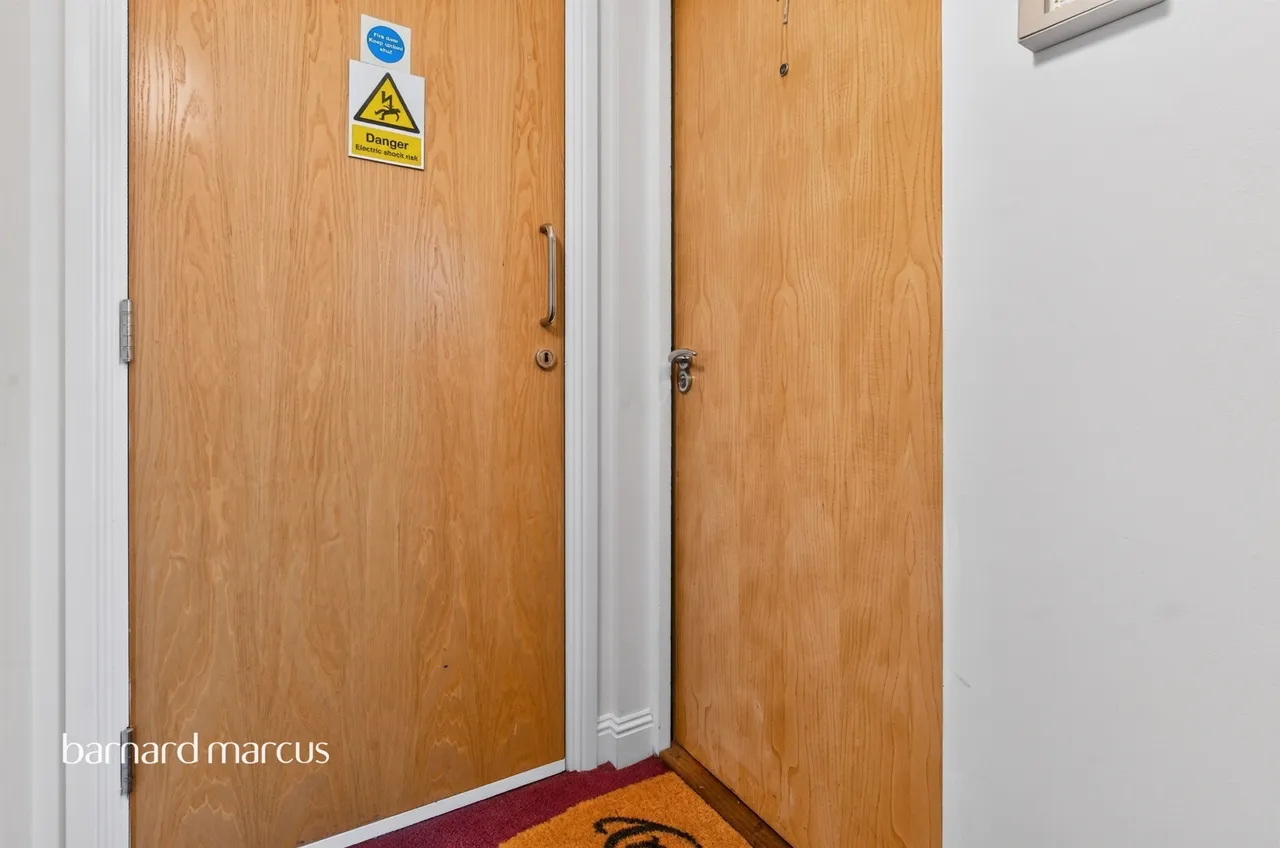 Magdalene Gardens, London, N20, photo 18