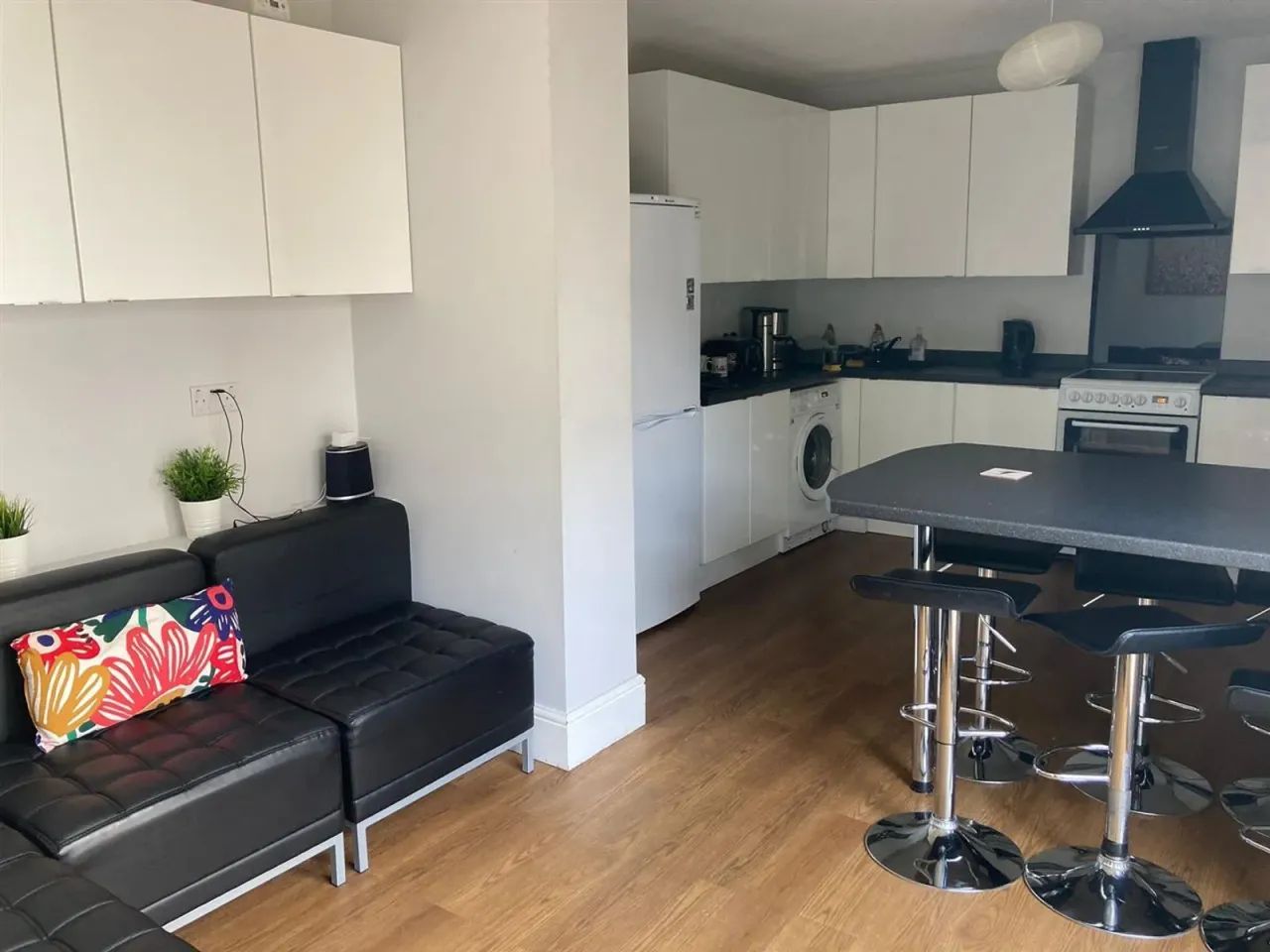 Commercial Road, Eastbourne, BN21, photo 5