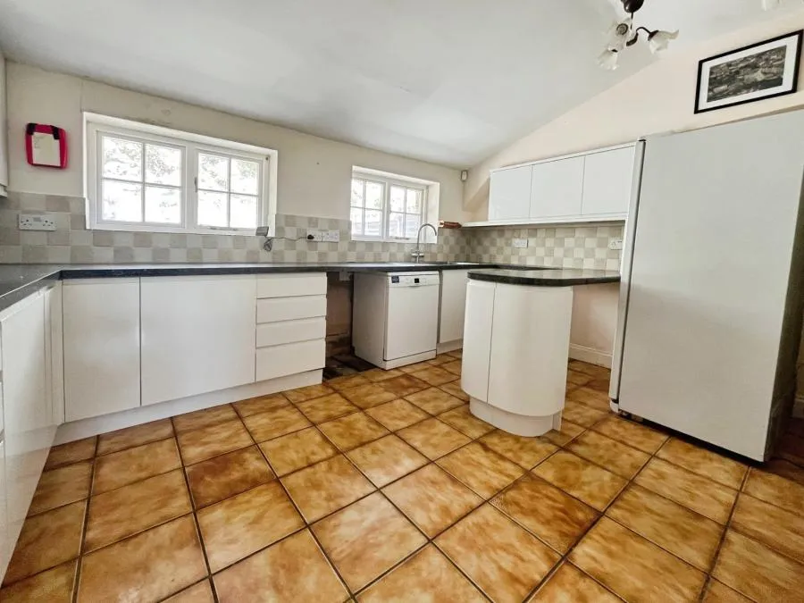Marlborough Road, Ventnor, PO38, photo 12