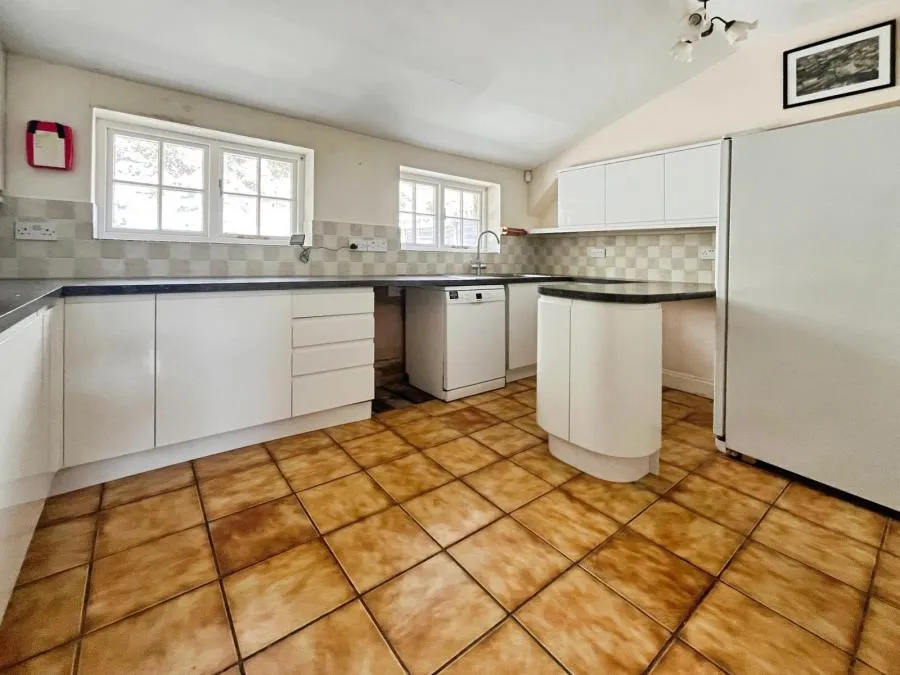 Marlborough Road, Ventnor, PO38, photo 13