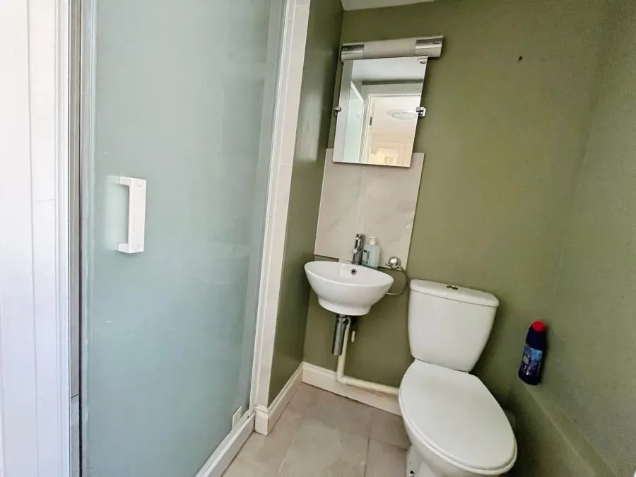 Marlborough Road, Ventnor, PO38, photo 10