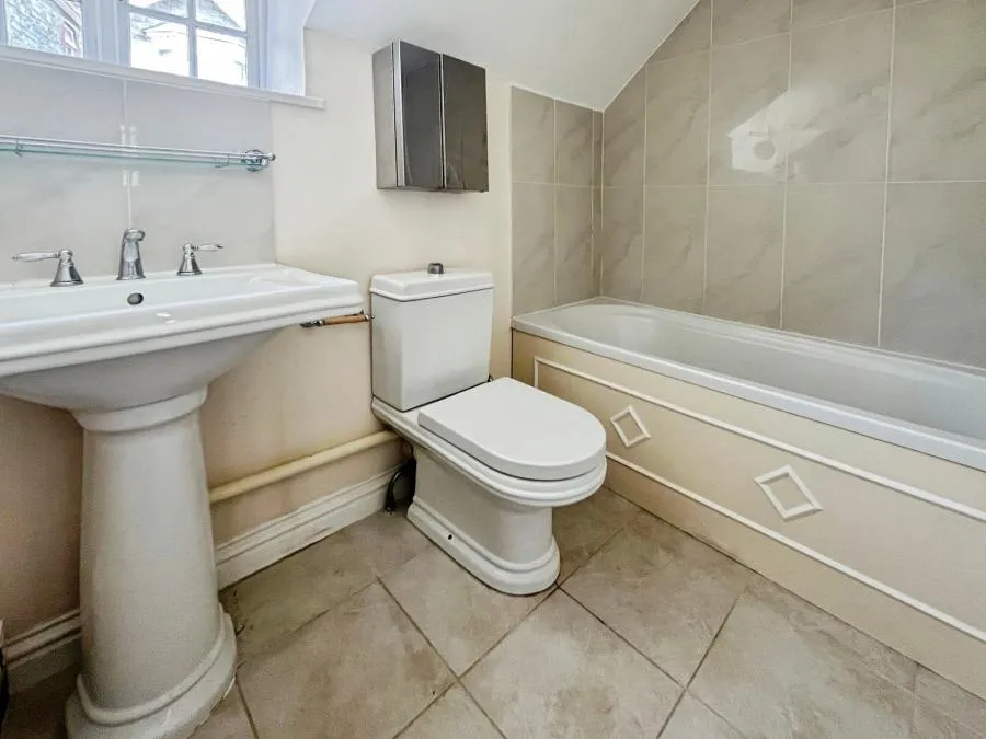 Marlborough Road, Ventnor, PO38, photo 8