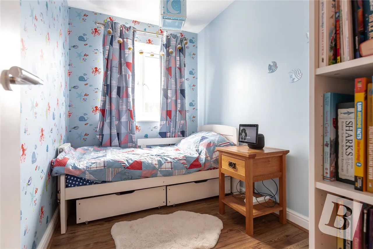 Rainham, RM13, photo 7