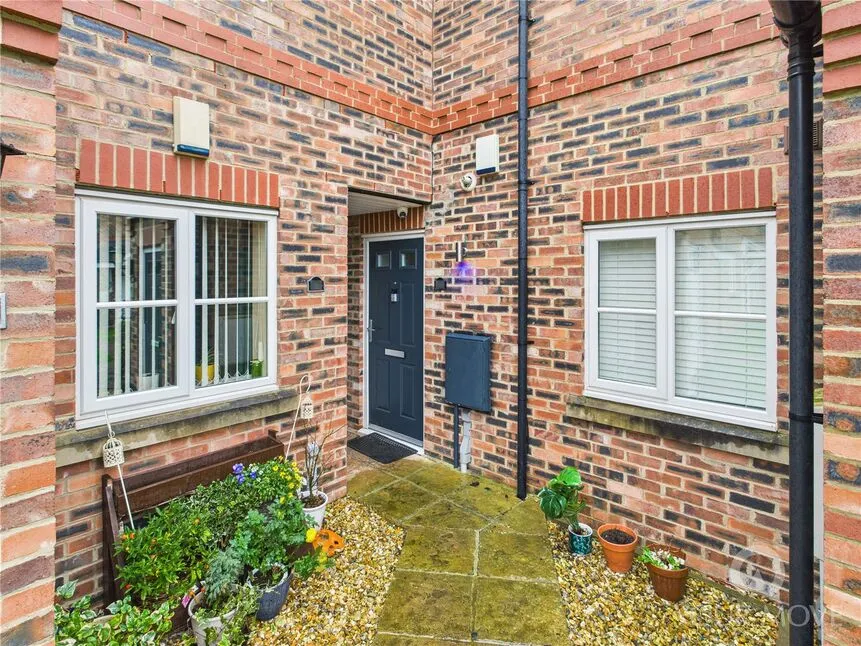 Swain Court, Middleton St. George, DL2, photo 11