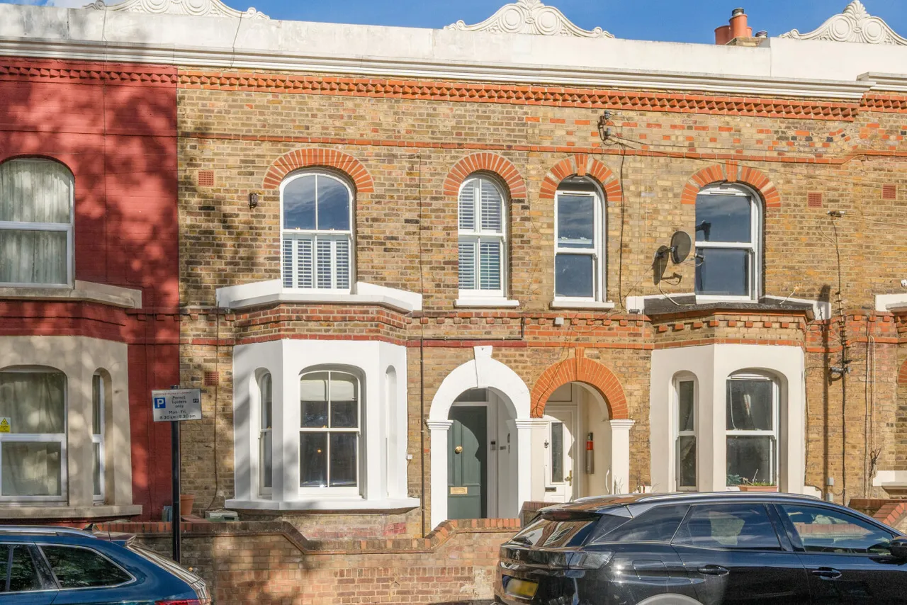 2 bed flat for sale, Mayall Road, Herne Hill, SE24