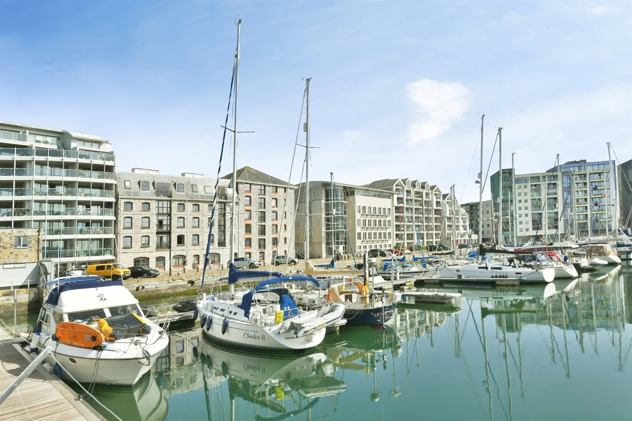 Hawkers Avenue, Plymouth, photo 11