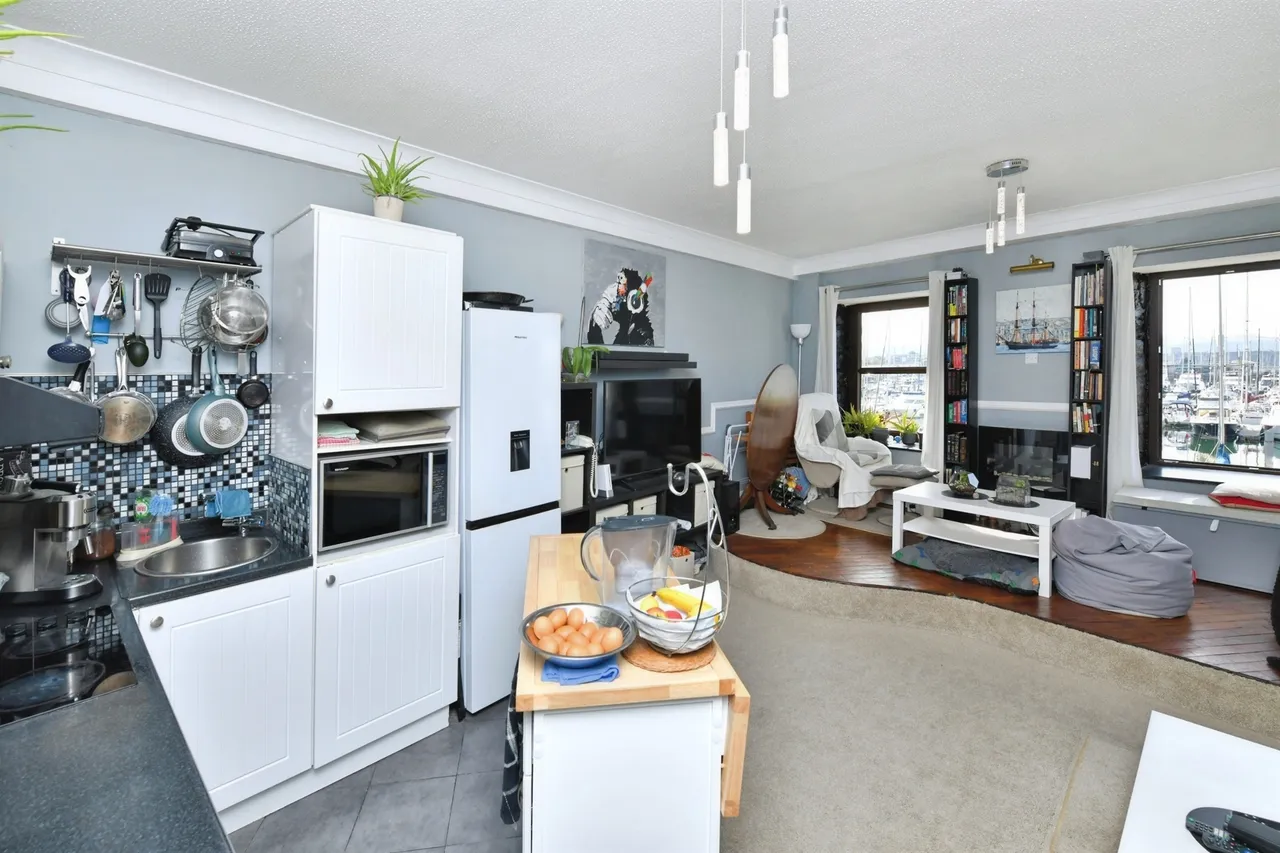 Hawkers Avenue, Plymouth, photo 5