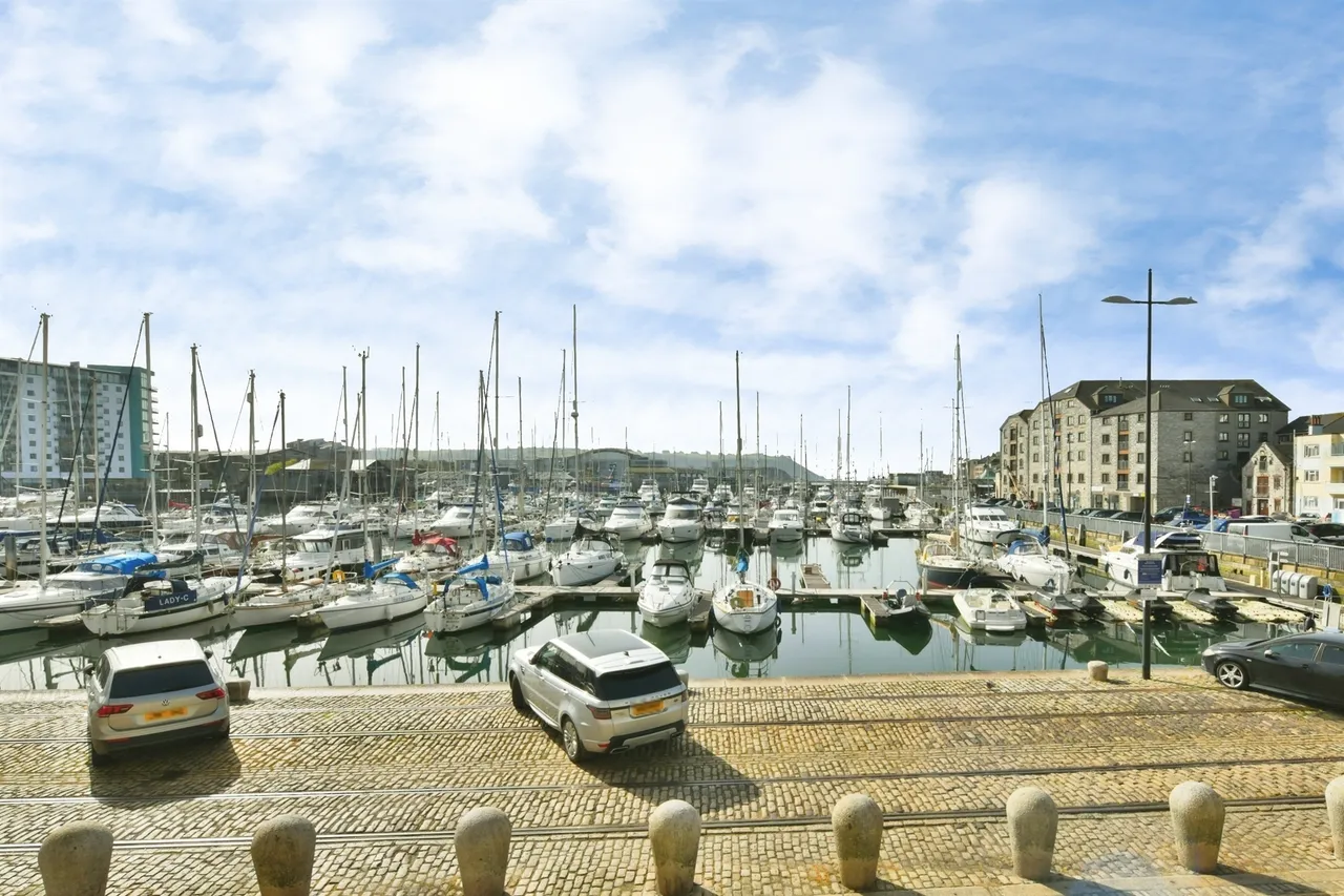 Hawkers Avenue, Plymouth, photo 4