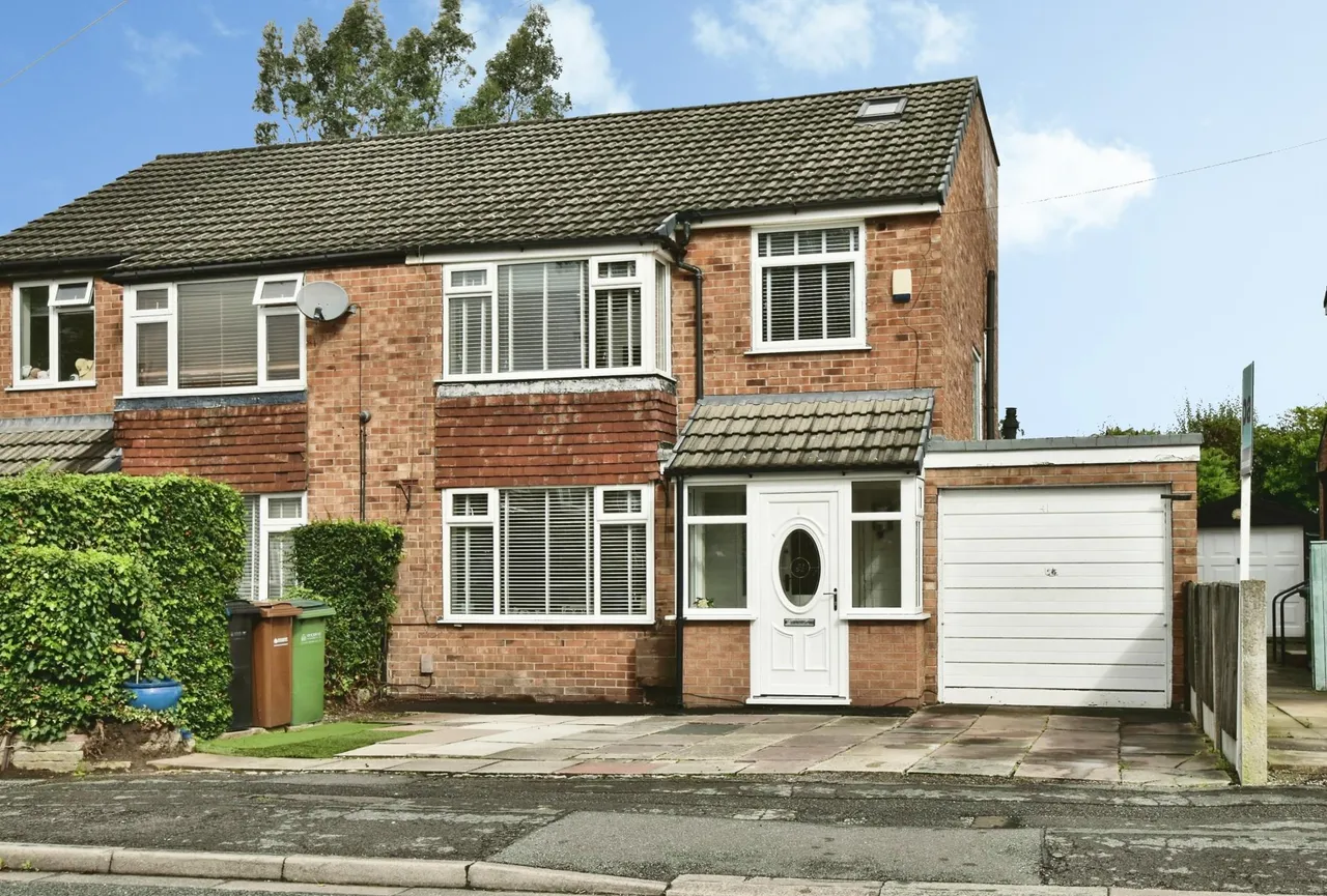 4 bed house for sale, Eastleigh Road, Cheadle, SK8