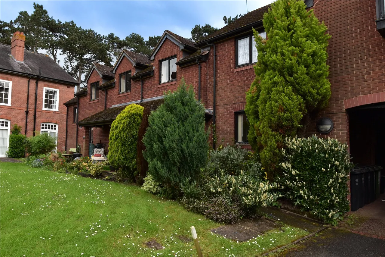 1 bed flat for sale — Worcester Road, Droitwich, Worcestershire, WR9 8AA