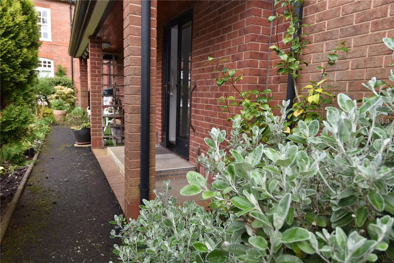 Worcester Road, Droitwich, Worcestershire, WR9 8AA, photo 3