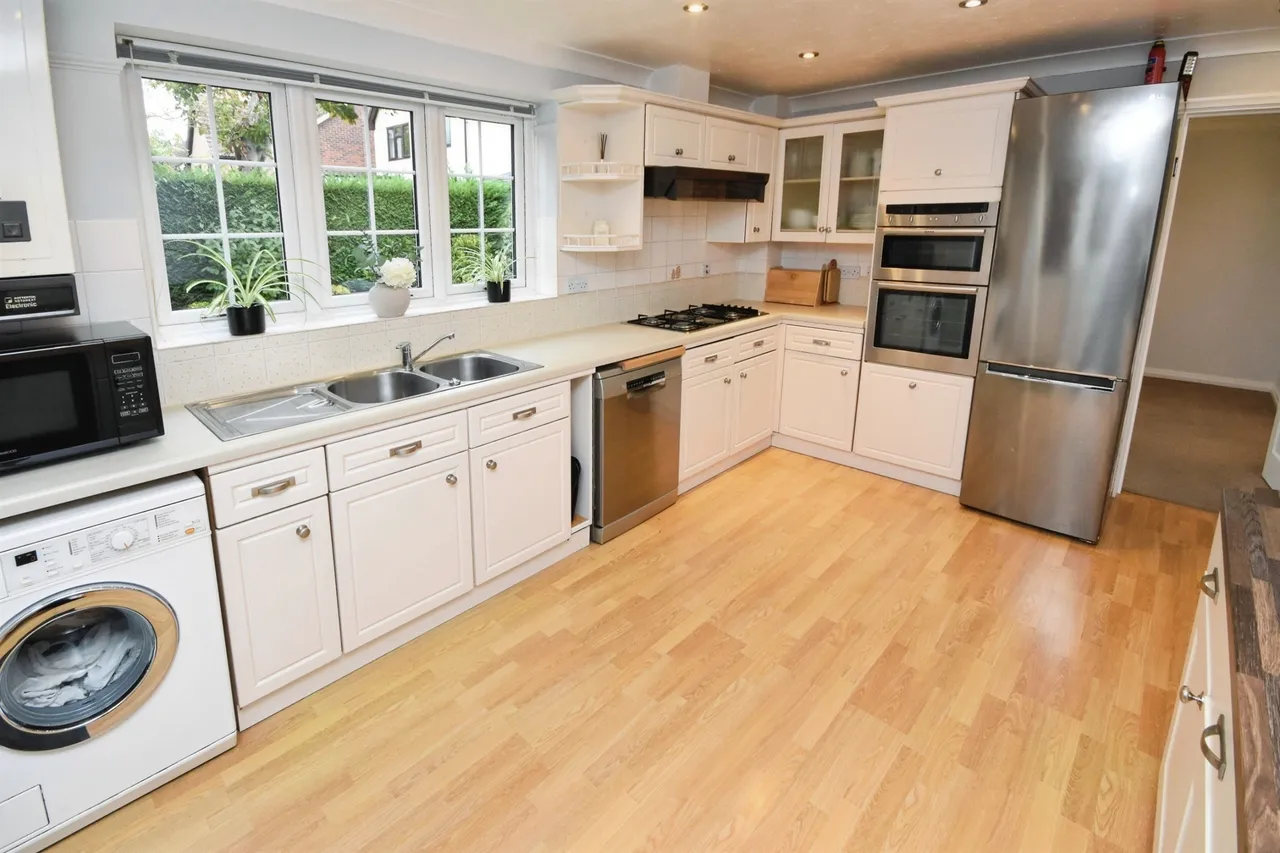 Windermere Drive, Great Notley, CM77, photo 6
