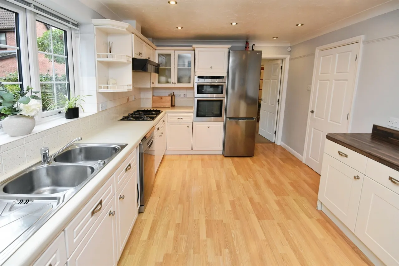 Windermere Drive, Great Notley, CM77, photo 8