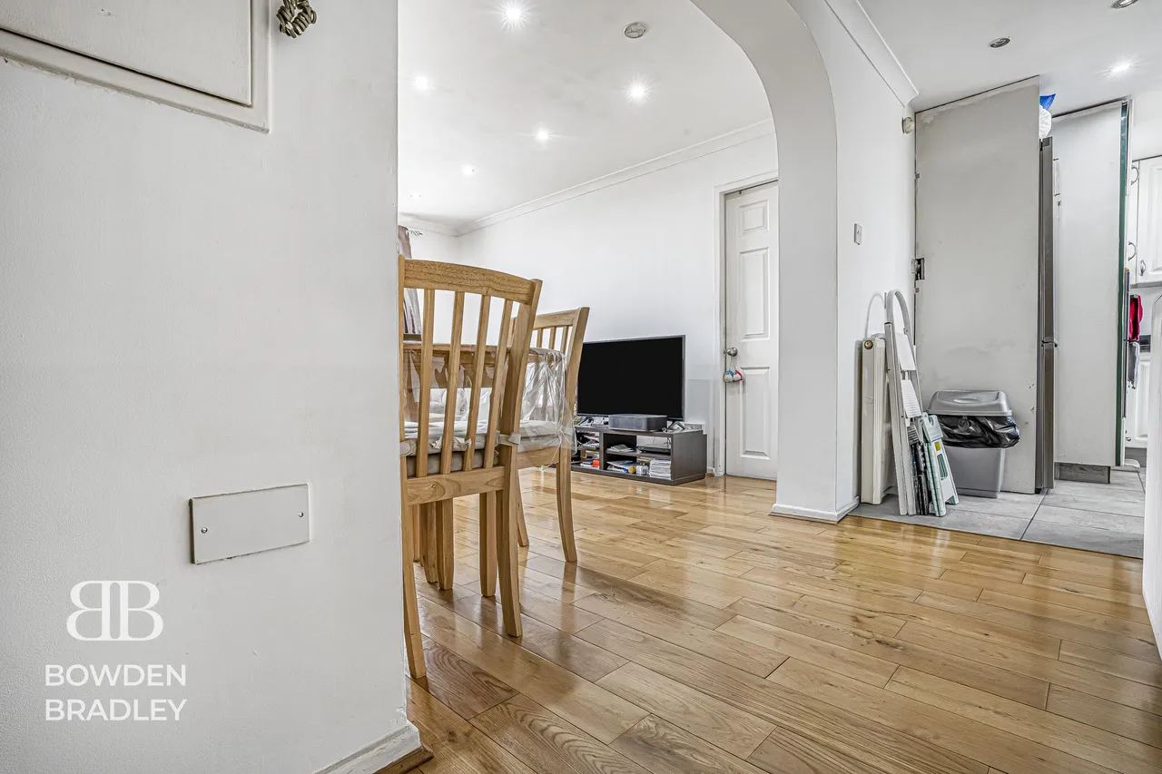 Hatfield Close, Barkingside, IG6, photo 18