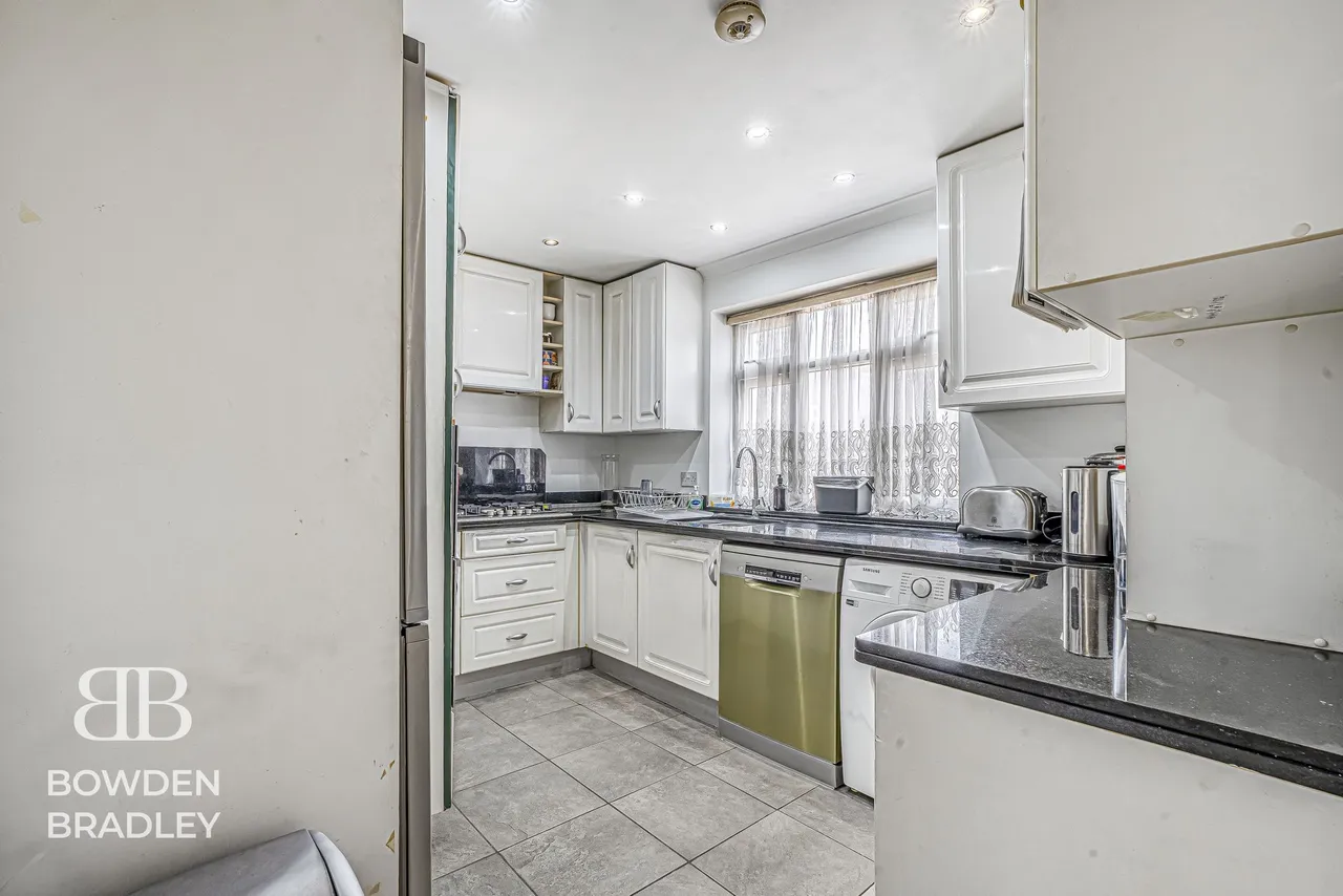 Hatfield Close, Barkingside, IG6, photo 7