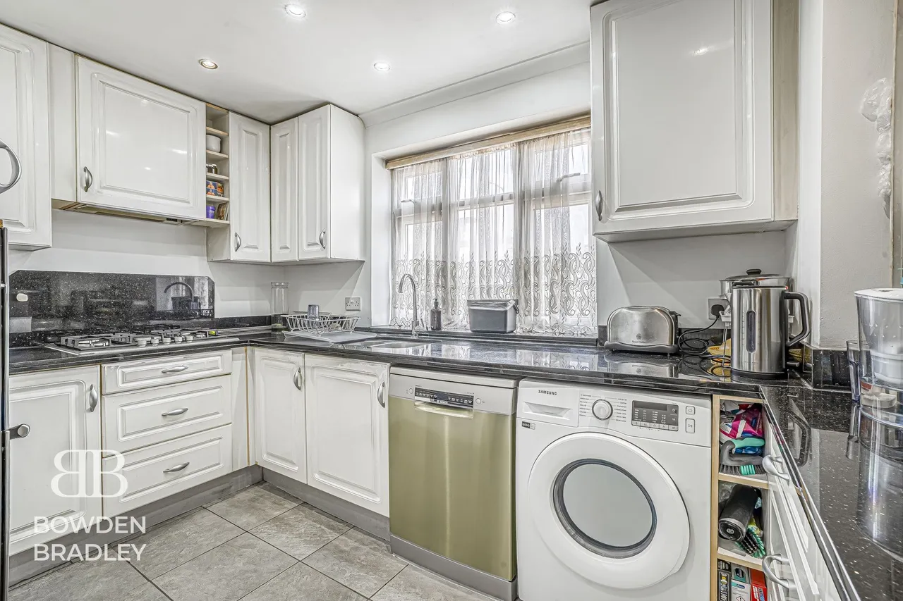 Hatfield Close, Barkingside, IG6, photo 20