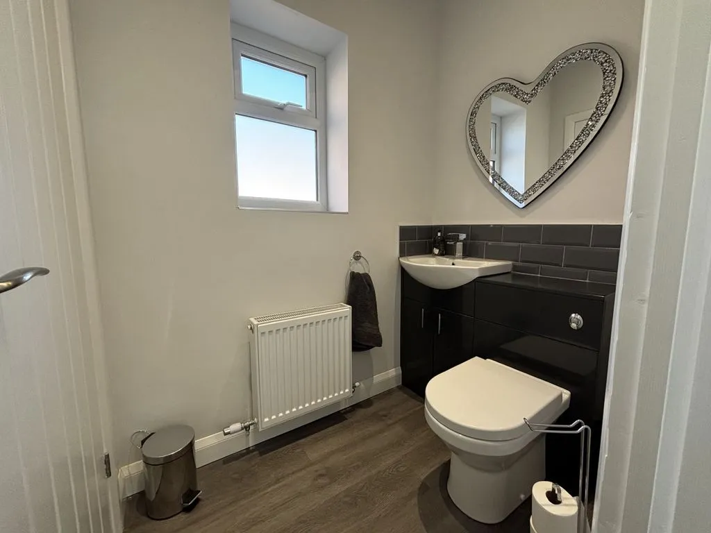 For SaleEskdale Avenue, Blackrod, photo 9