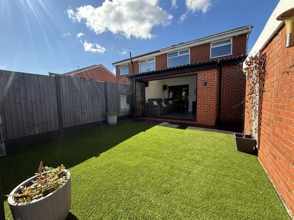 For SaleEskdale Avenue, Blackrod, photo 17