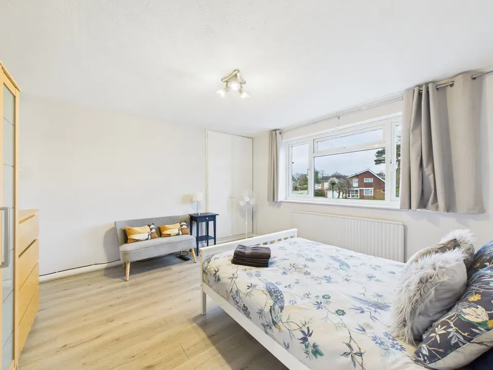 Lambs Farm Road, Horsham, photo 15