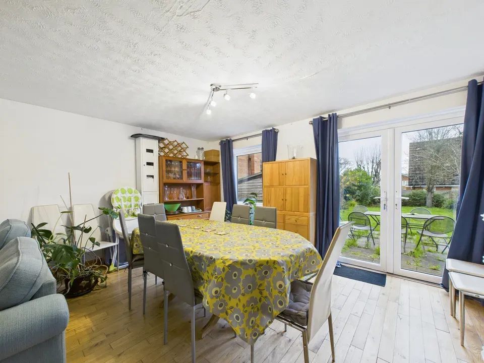 Lambs Farm Road, Horsham, photo 12