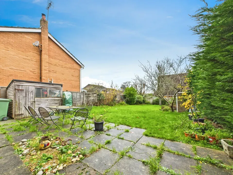 Lambs Farm Road, Horsham, photo 19