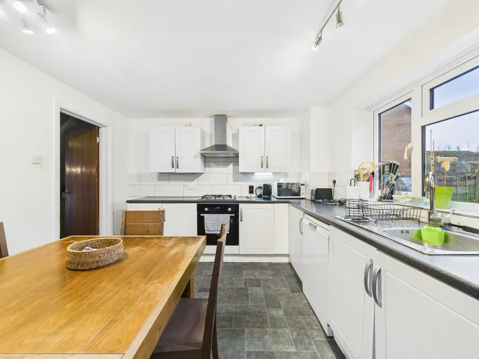 Lambs Farm Road, Horsham, photo 13