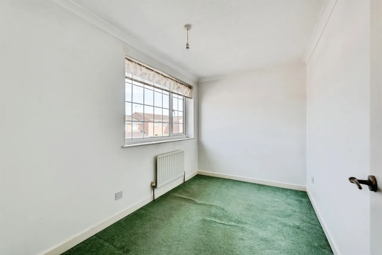 Larchmore Close, Swindon, SN25, photo 7