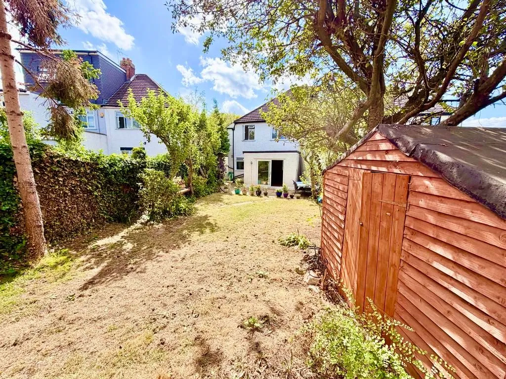 Lewgars Avenue, Kingsbury, London, NW9 8AS, photo 9