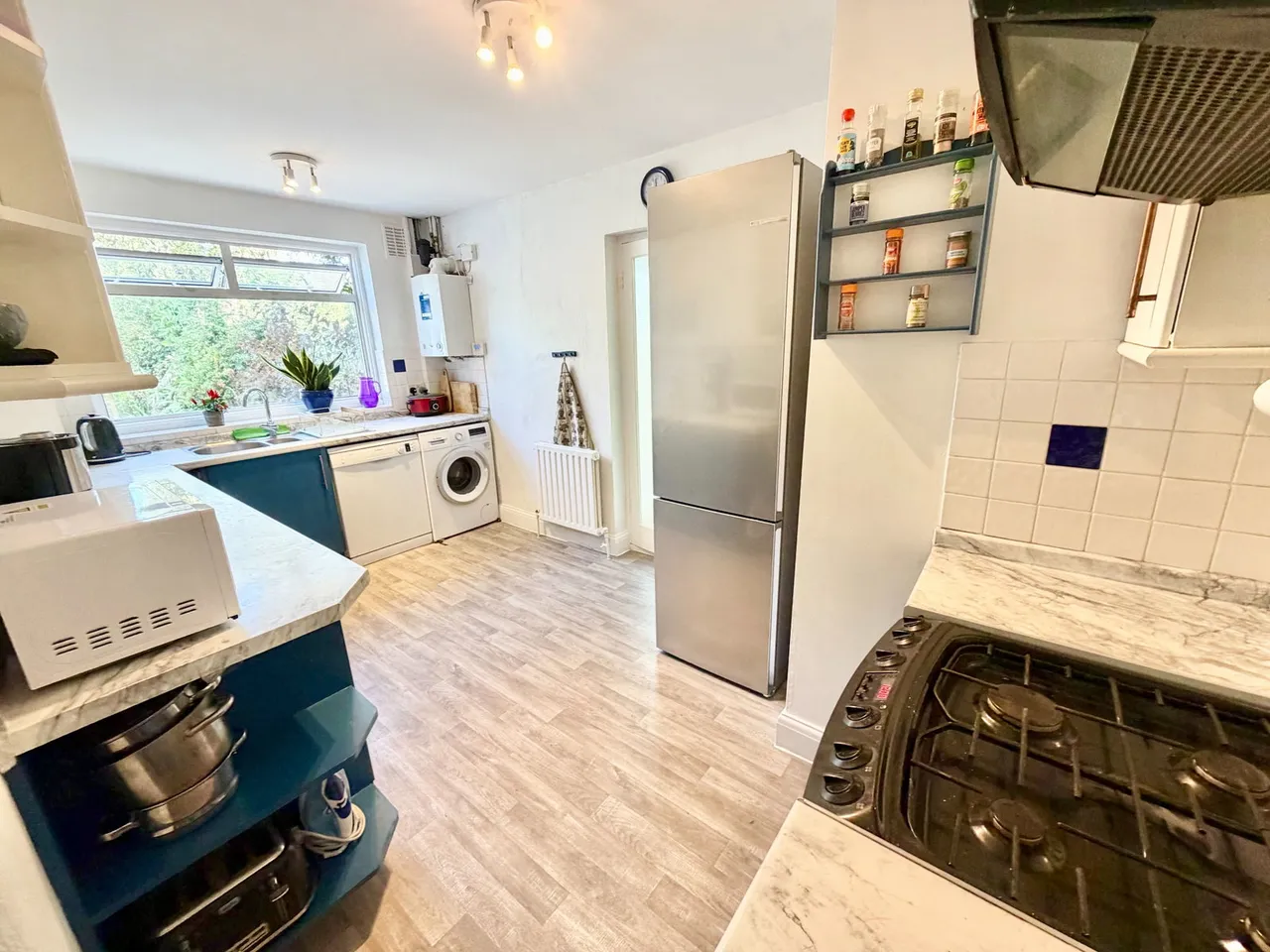 Lewgars Avenue, Kingsbury, London, NW9 8AS, photo 4