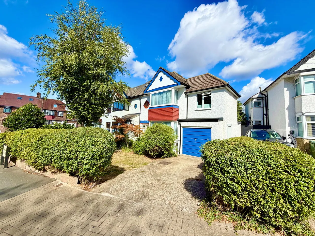 4 bed house for sale — Lewgars Avenue, Kingsbury, London, NW9 8AS