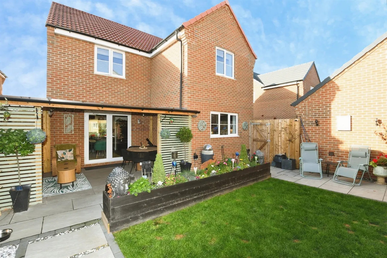 Harrow Drive, Frampton, PE20, photo 2