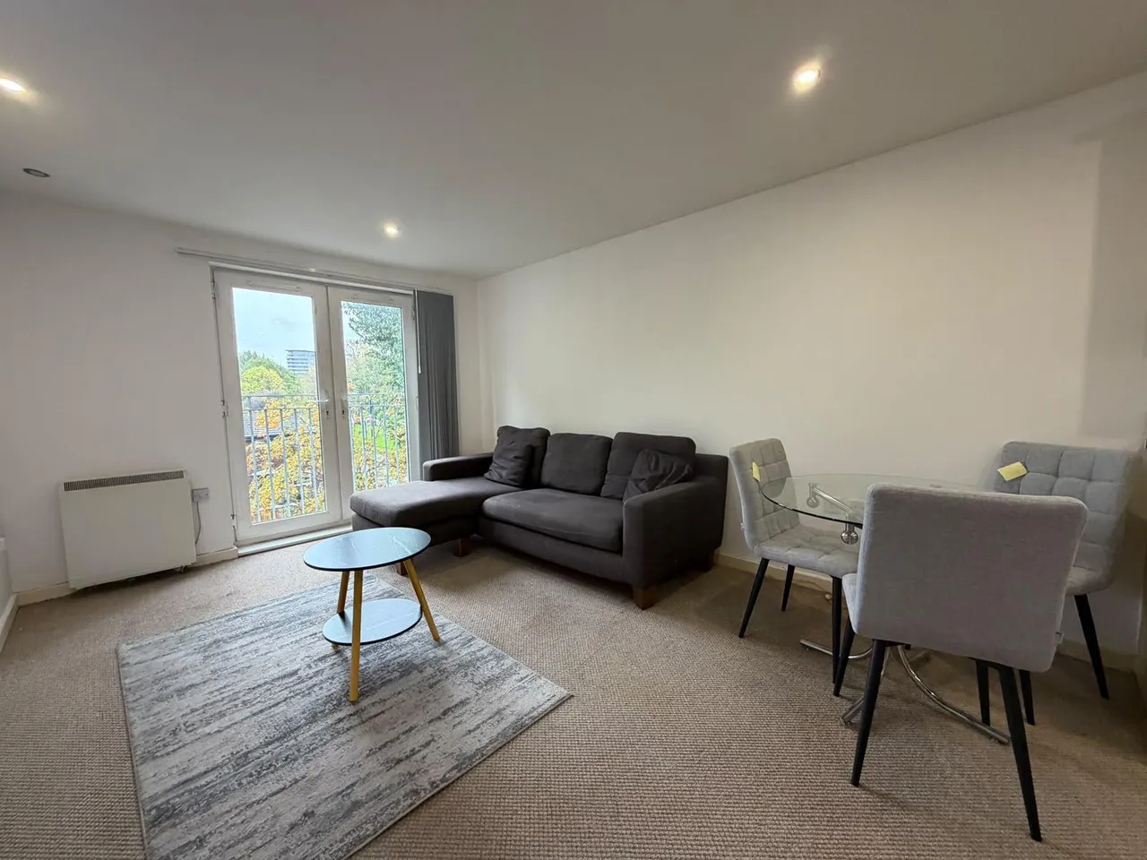 2 bed flat to rent, Elmira Way, Salford, M5