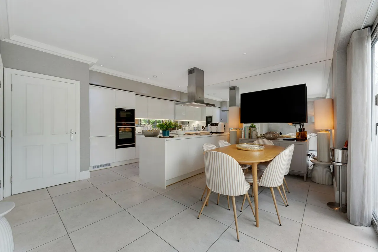 Lynton Lane, Alderley Edge, SK9, photo 3