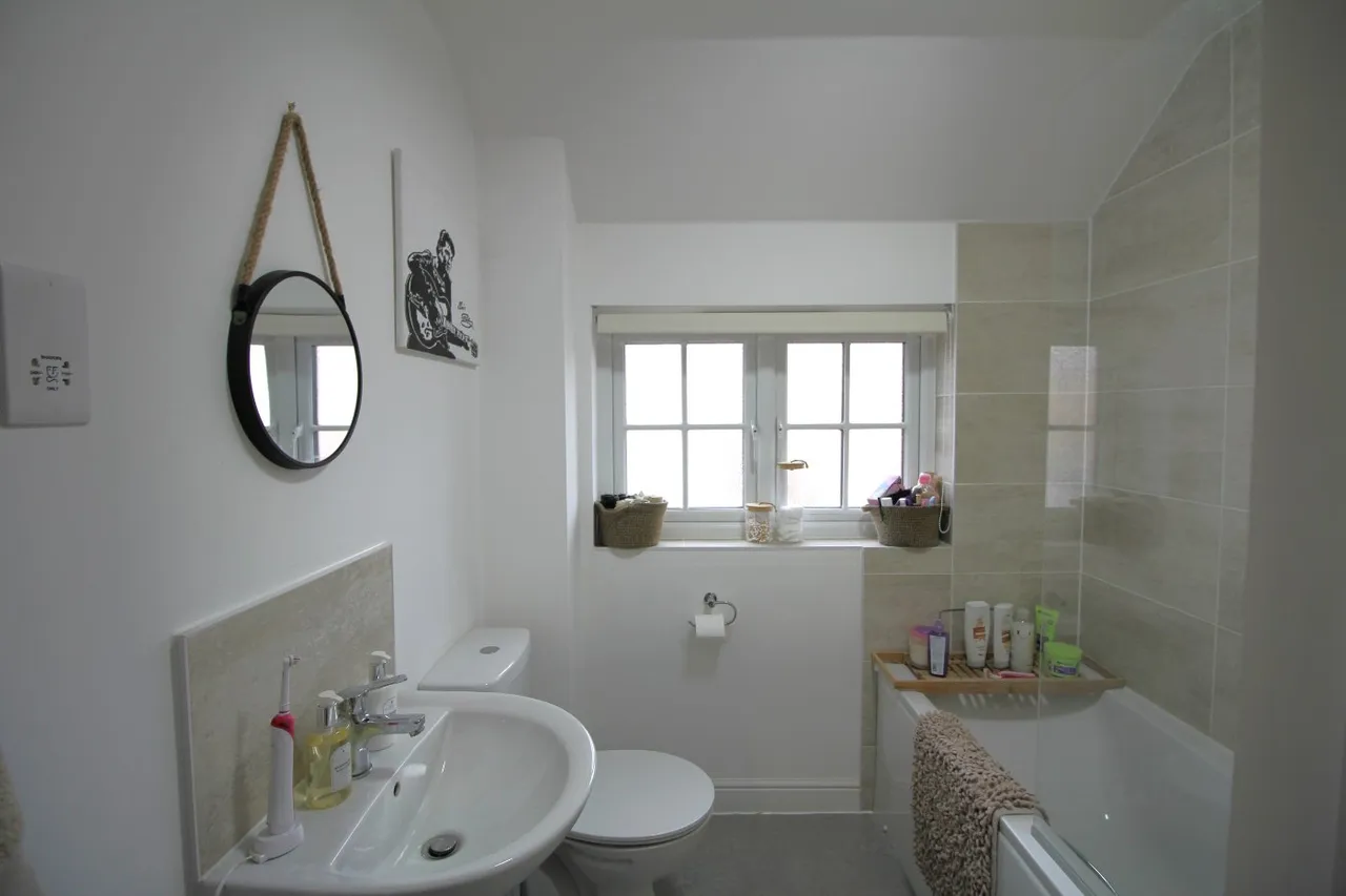 Burnet Drive, Cheltenham, GL53, photo 8