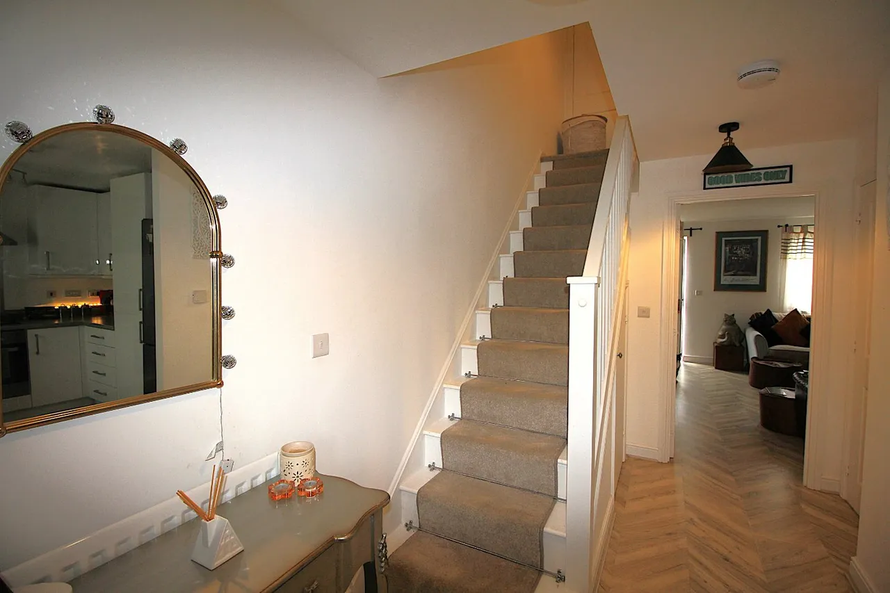 Burnet Drive, Cheltenham, GL53, photo 5