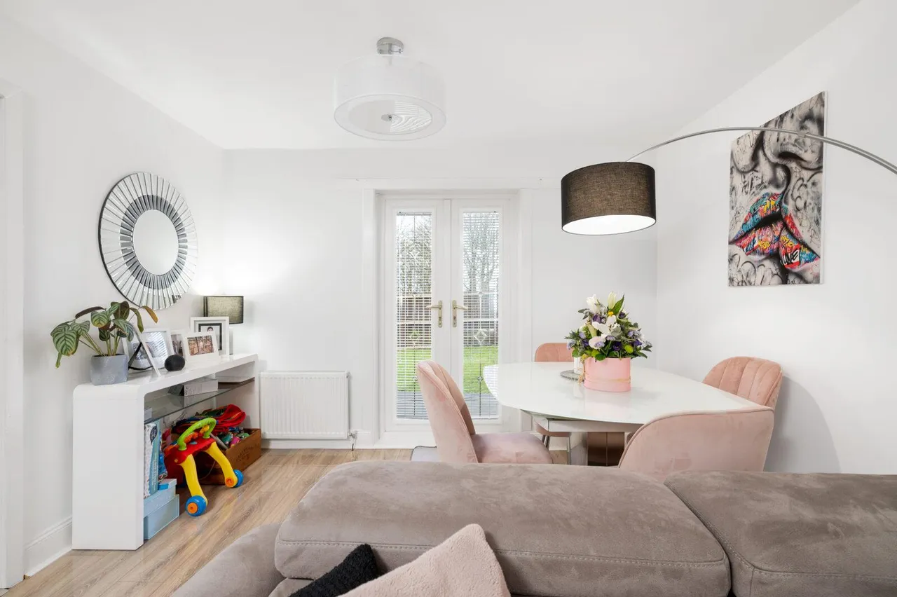 Helmsdale Court, Cumbuslang, G72 7YR, photo 4
