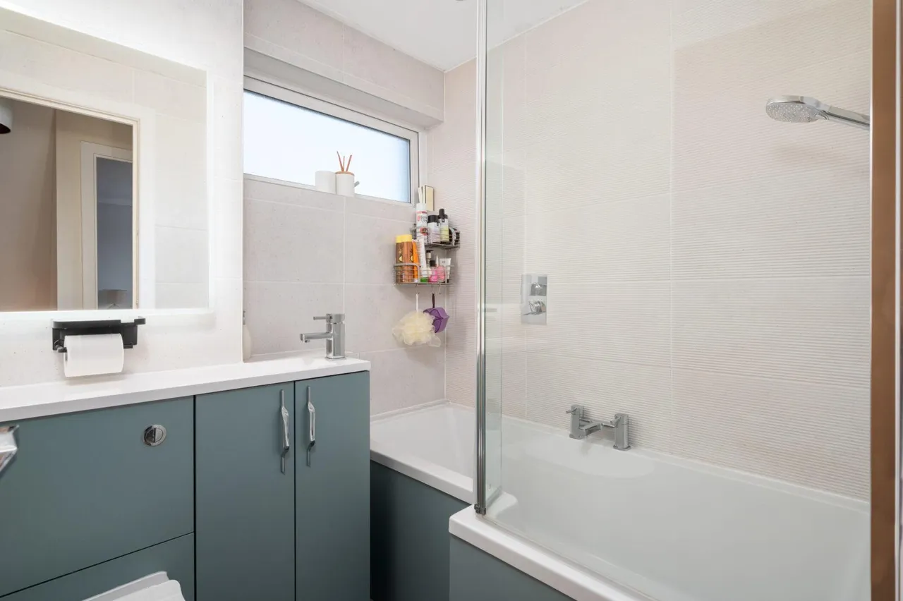 Helmsdale Court, Cumbuslang, G72 7YR, photo 13