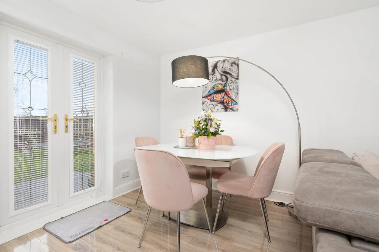 Helmsdale Court, Cumbuslang, G72 7YR, photo 5