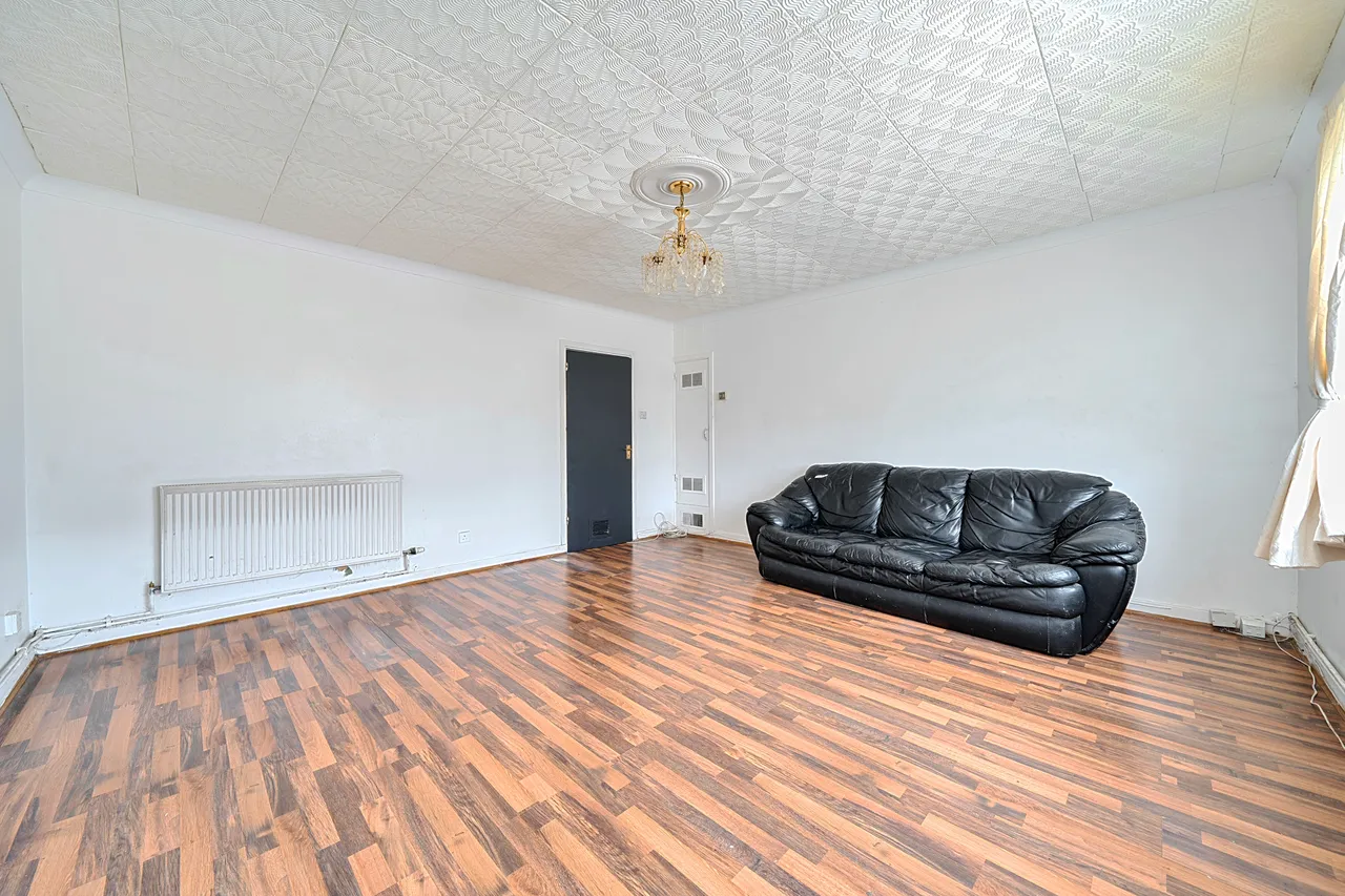 Flat 12, 82 Maryon Road, London, photo 2