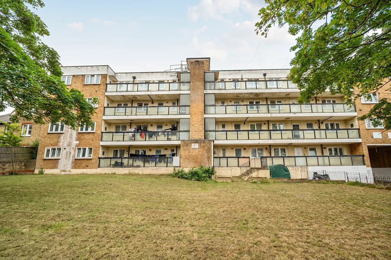 Flat 12, 82 Maryon Road, London, photo 12