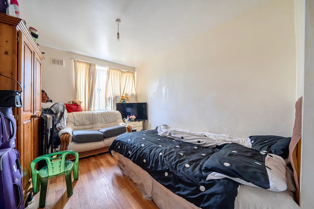 Flat 12, 82 Maryon Road, London, photo 5